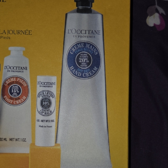 L'OCCITANE Shea Care Collection in Blue, White, and Yellow - Picture 3 of 6